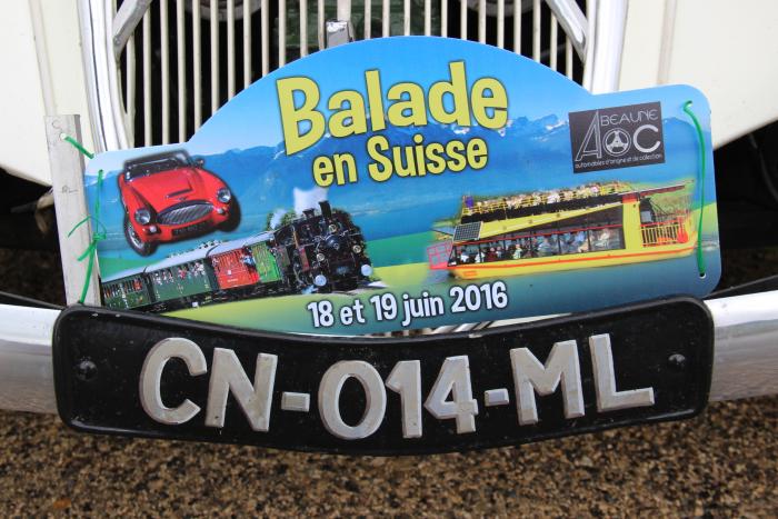<p><img alt="Ballade en Suisse" src="https://www.aoc-beaune-vhc.org/wp-content/uploads/2016/06/Ballade-en-Suisse.jpg" /> Sous la houlette de notre GO-promenades Yves Bergeret, l'AOC avec 32 équipages soit 61 adultes et 5 jeunes, est partie a la découverte d'un secteur moins connu du Jura : son versant Suisse. N’étant pas présent la 1° journée, je confie à Yves Bergeret la tâche de vous faire un résumé de cette journée: <em>Les chanceux qui pouvaient profiter des 3 jours pleins en partant dès l